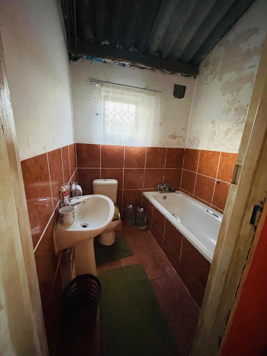 2 Bedroom Property for Sale in Mdantsane Nu 14 Eastern Cape